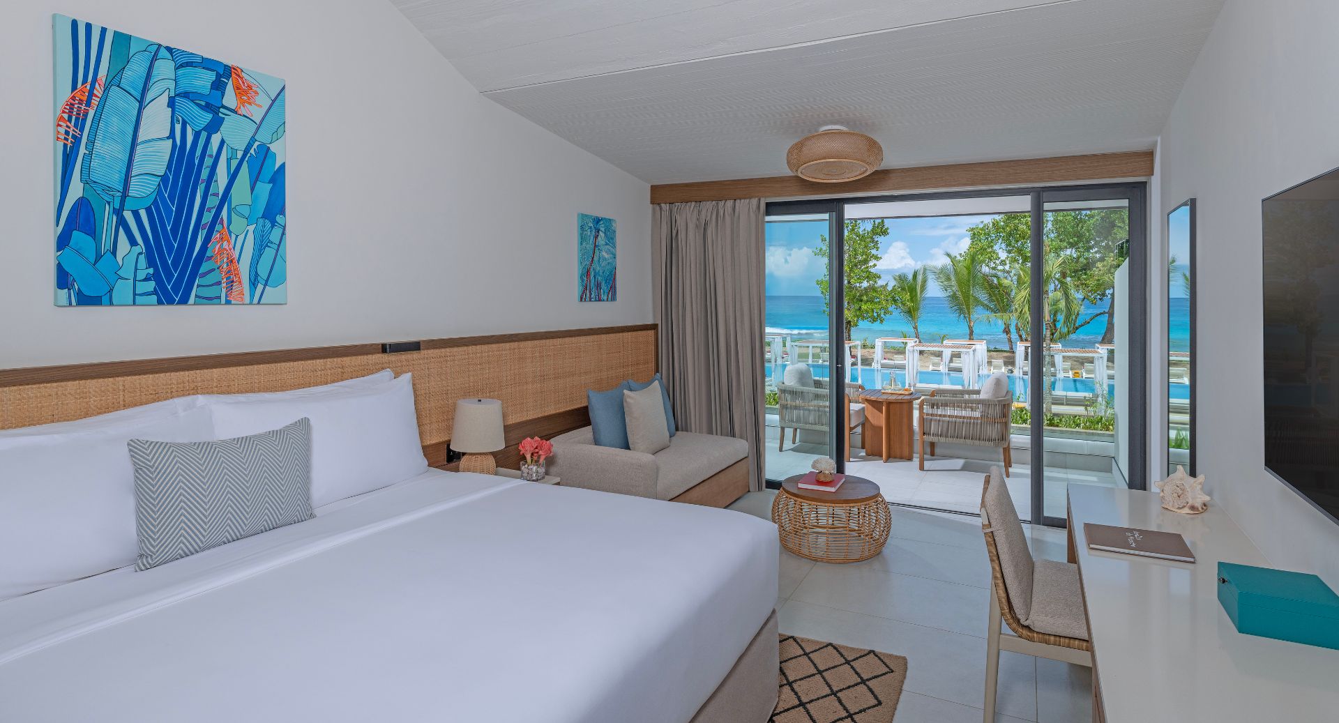 Superior, Ocean View, Balcony