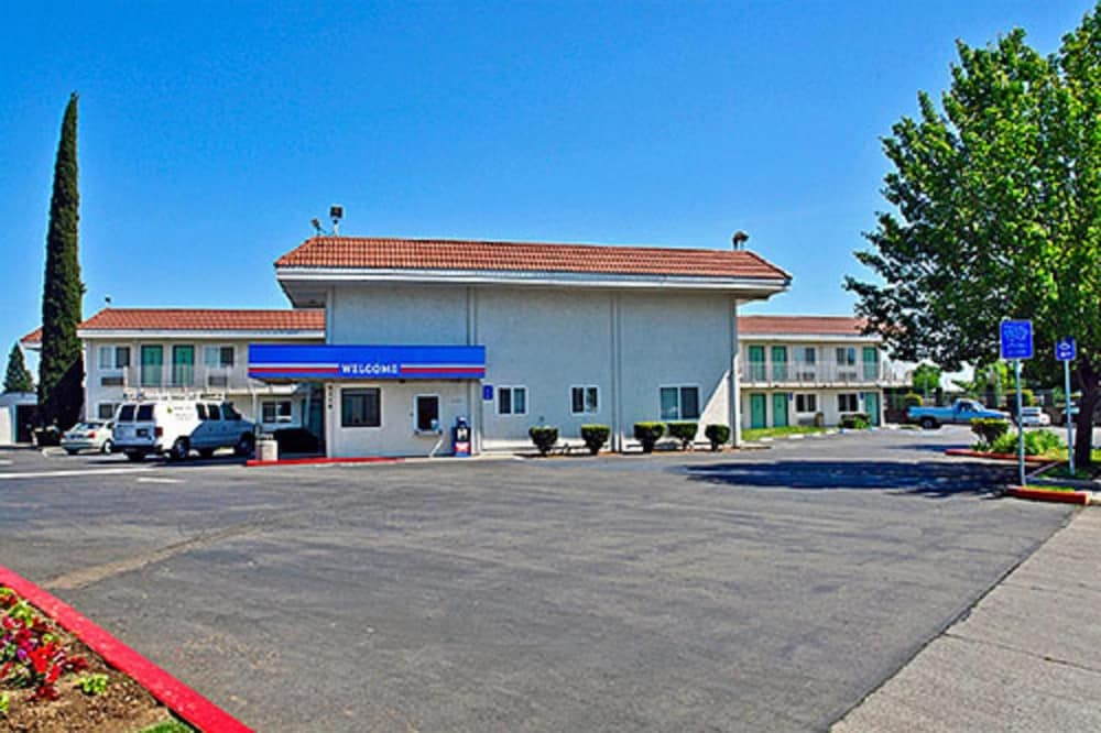 Motel6 Sacramento, CA - North 45/59