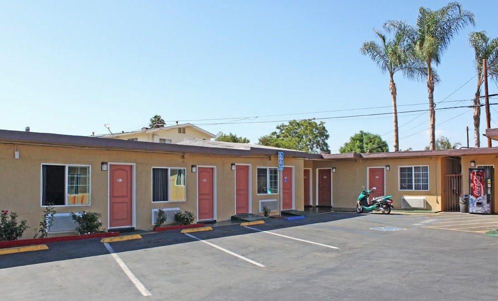 Royla Motel 40/44