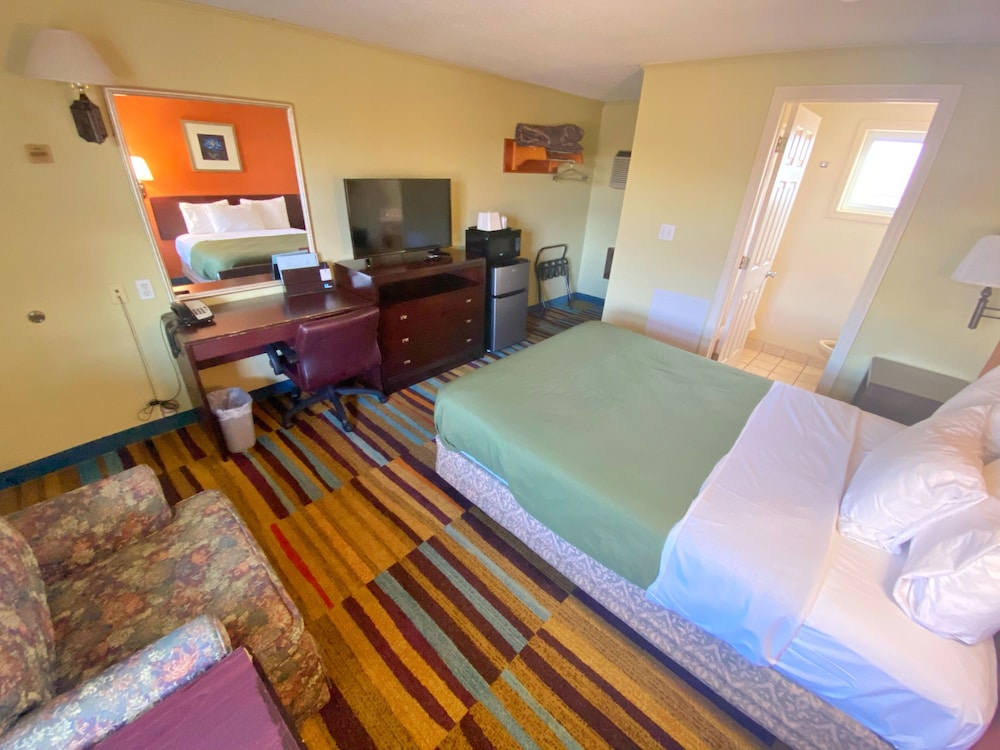 Americas Best Value Inn Manchester Ct 17/24