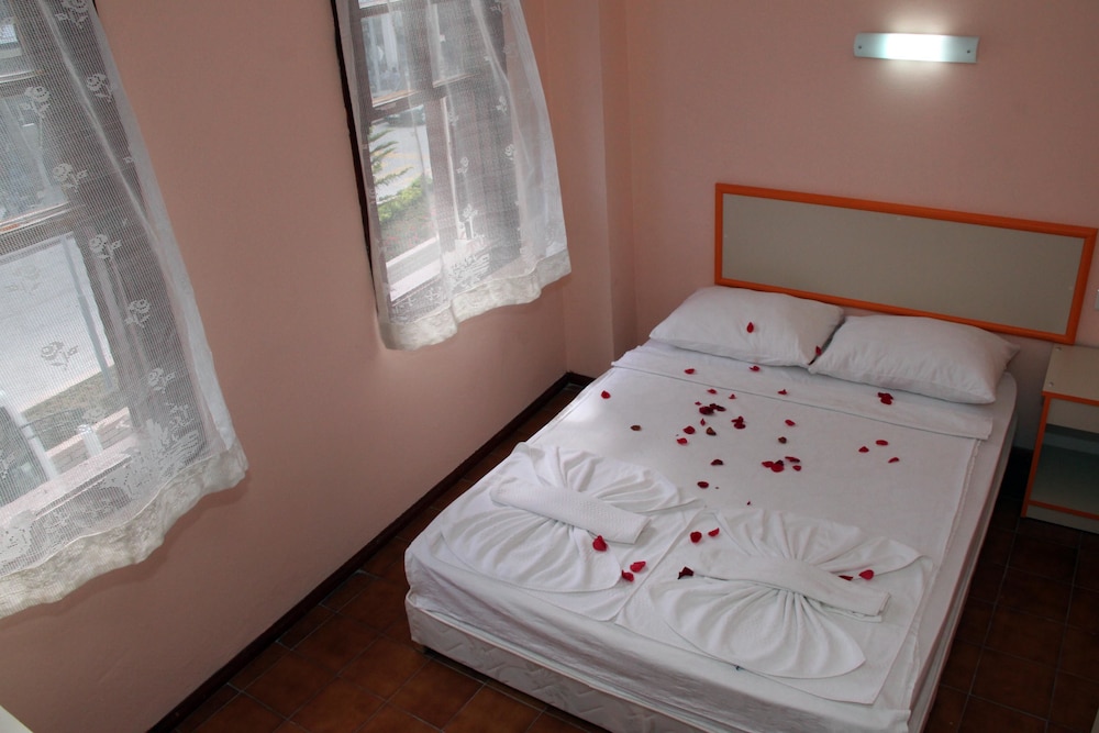 Idyros Hotel 17/50
