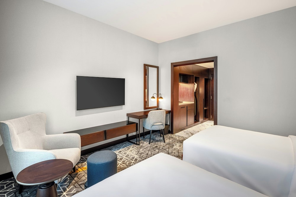 فندق فور بوينتس باي شيراتون جدة طريق الملك فهد(Four Points by Sheraton Jeddah King Fahd Road) 30/50