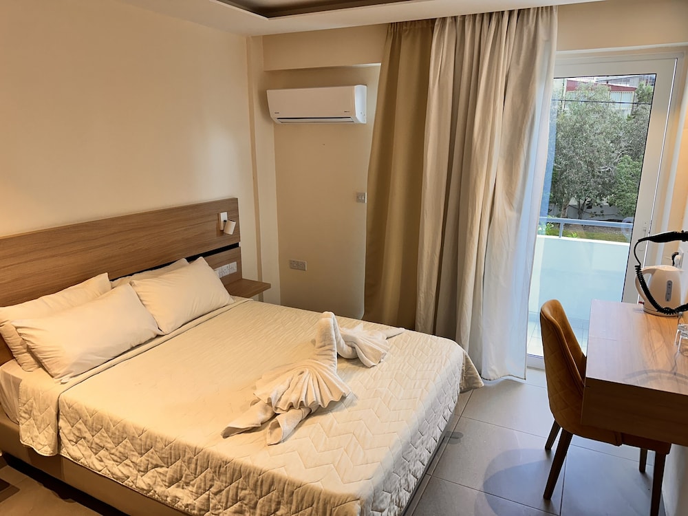 San Remo Hotel 21/38