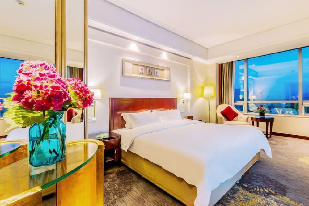 Plaza Hotel Yuyao 21/50