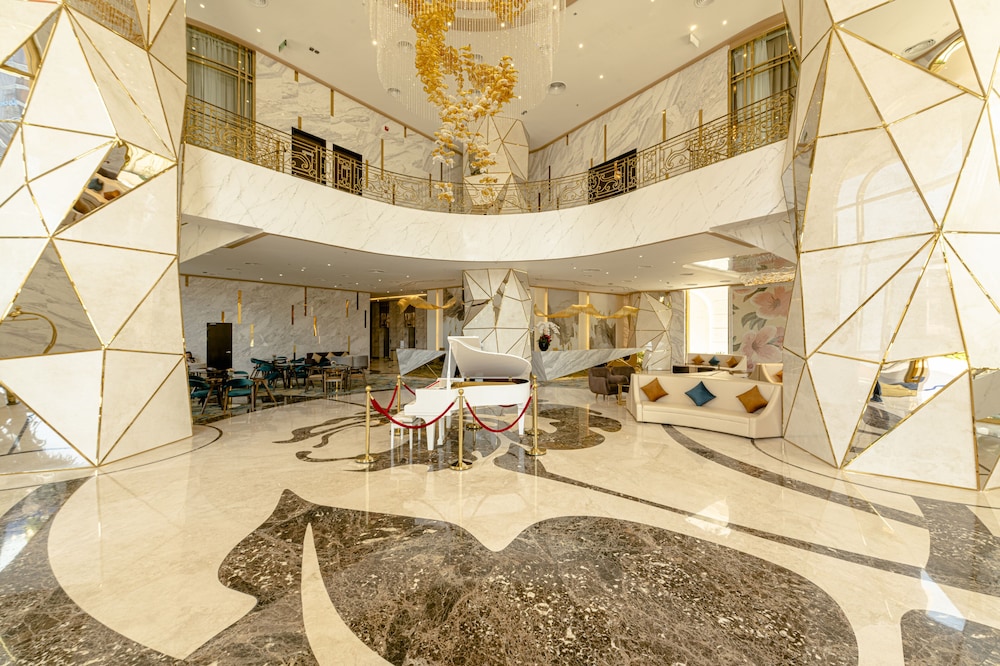 La Vela Saigon Hotel 4/47
