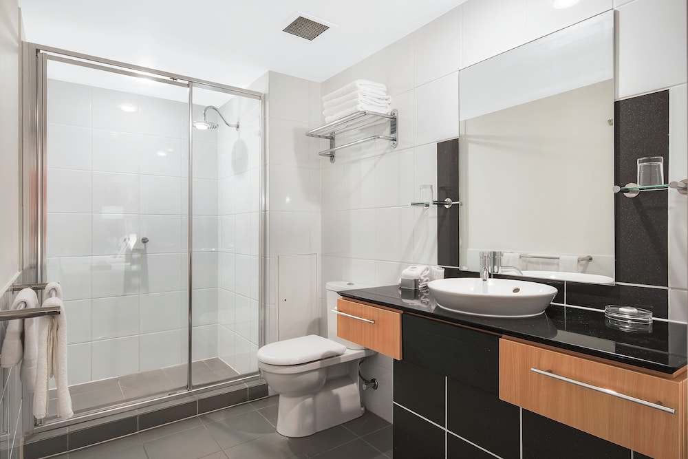 Pelican Waters Resort 66/68
