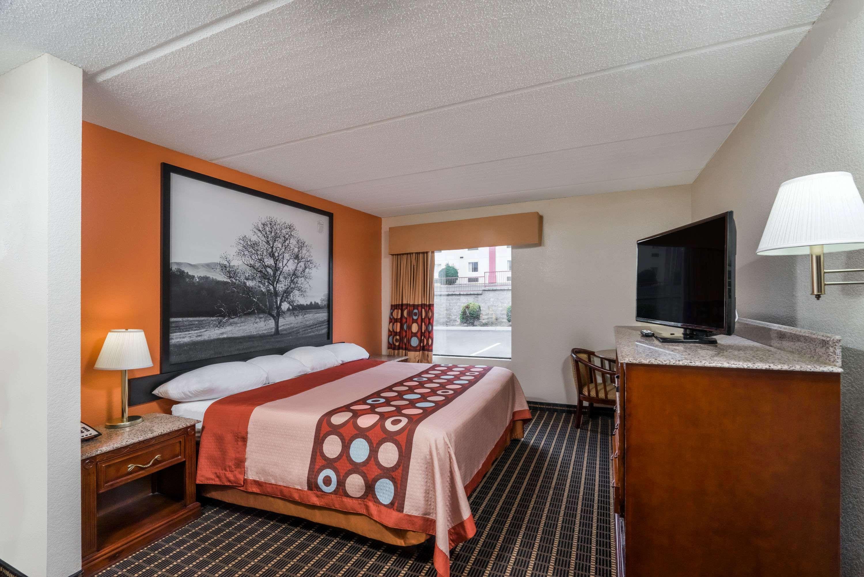 Super 8 by Wyndham Dandridge 7/17
