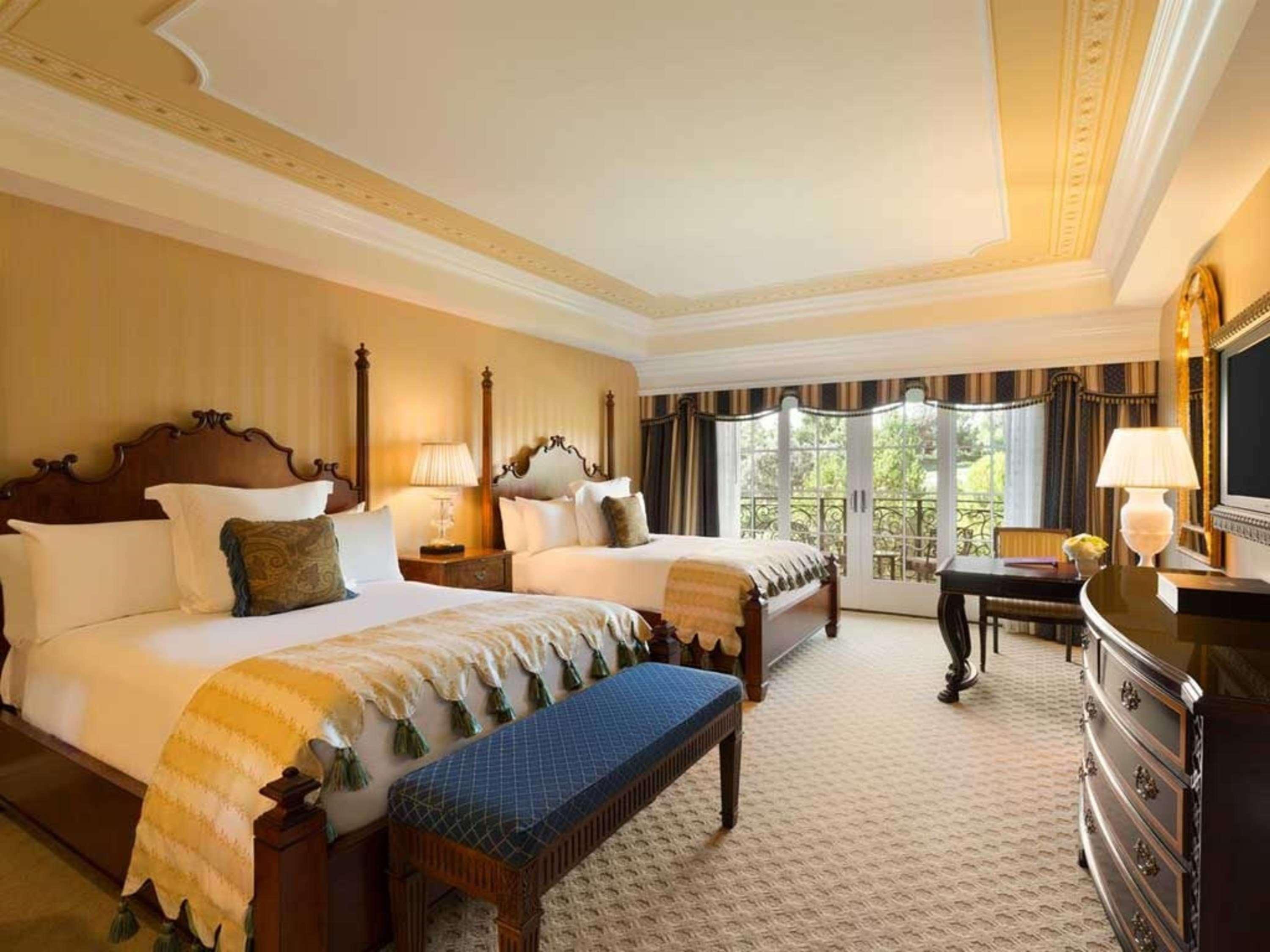 Fairmont, 2 Queen Beds, Resort View, Bathtub