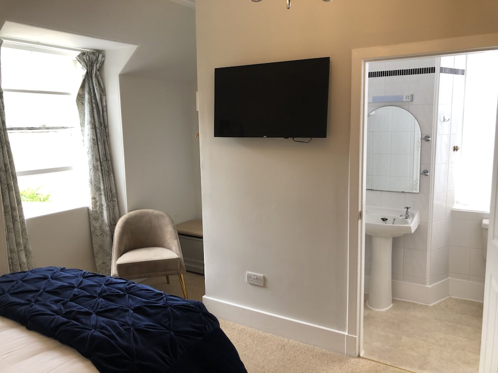 Ballifeary Guest House 22/28