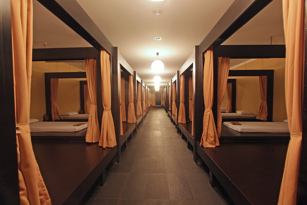 Harmoni One Convention Hotel and Service Apartments 29/65