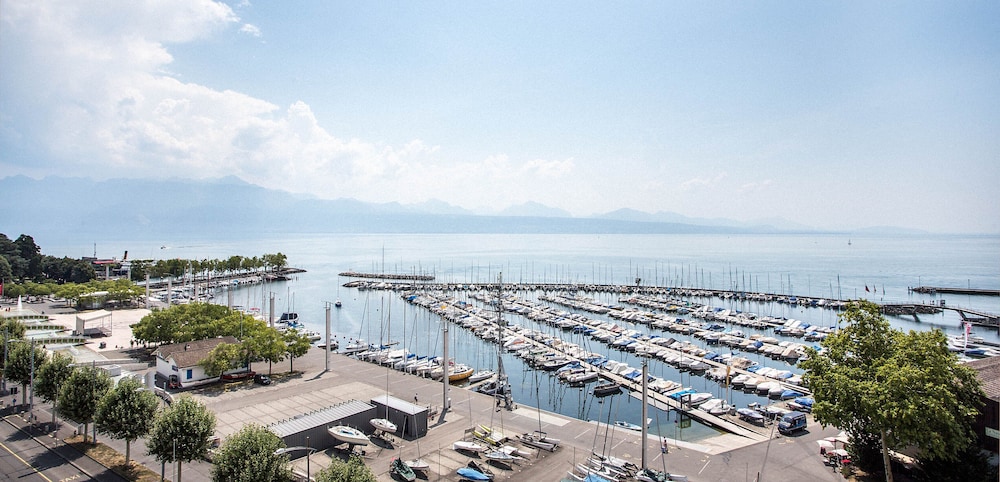 MOVENPICK HOTEL LAUSANNE 76/79
