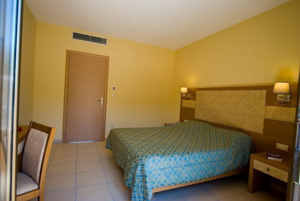 Aegean Dream Hotel 12/58