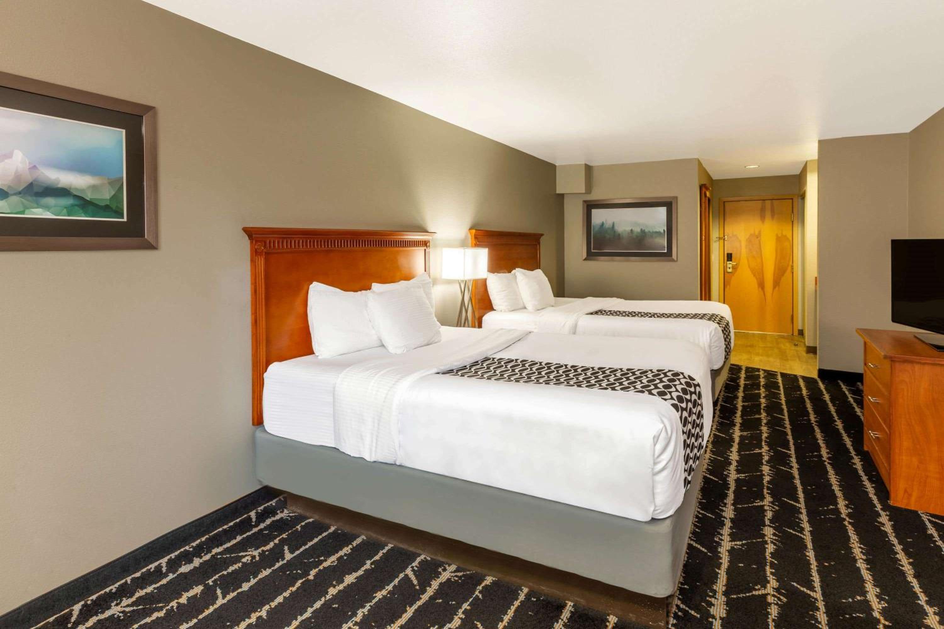 Deluxe, 2 Queen Beds