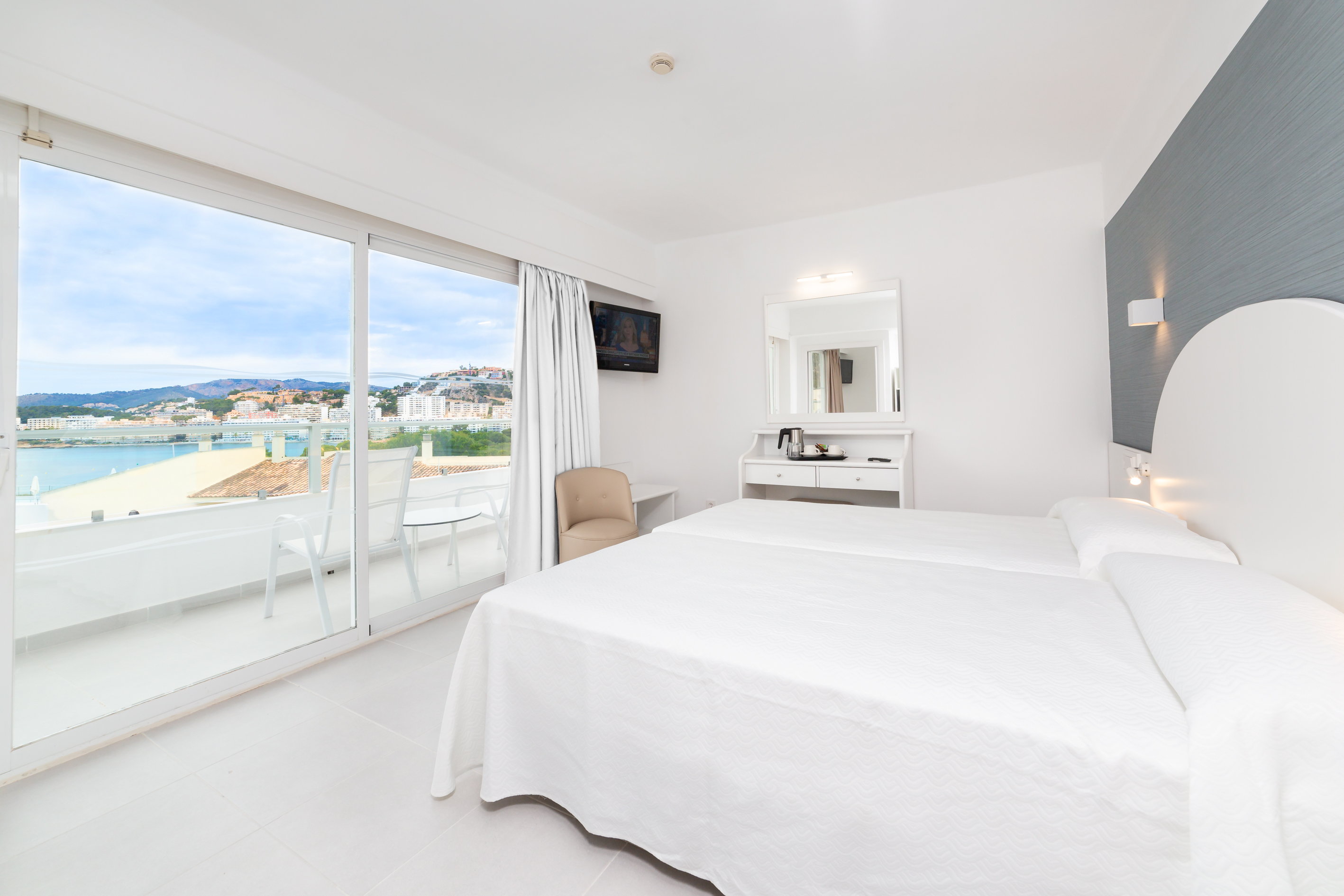 Comfort, Single, Double Bed, Lateral Side Sea View
