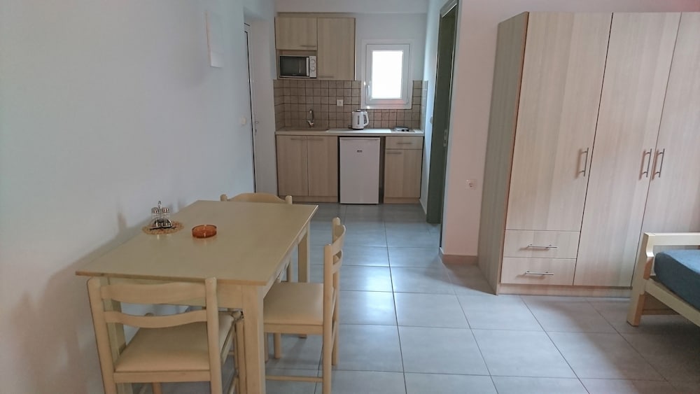 Christakis Hotel 28/50