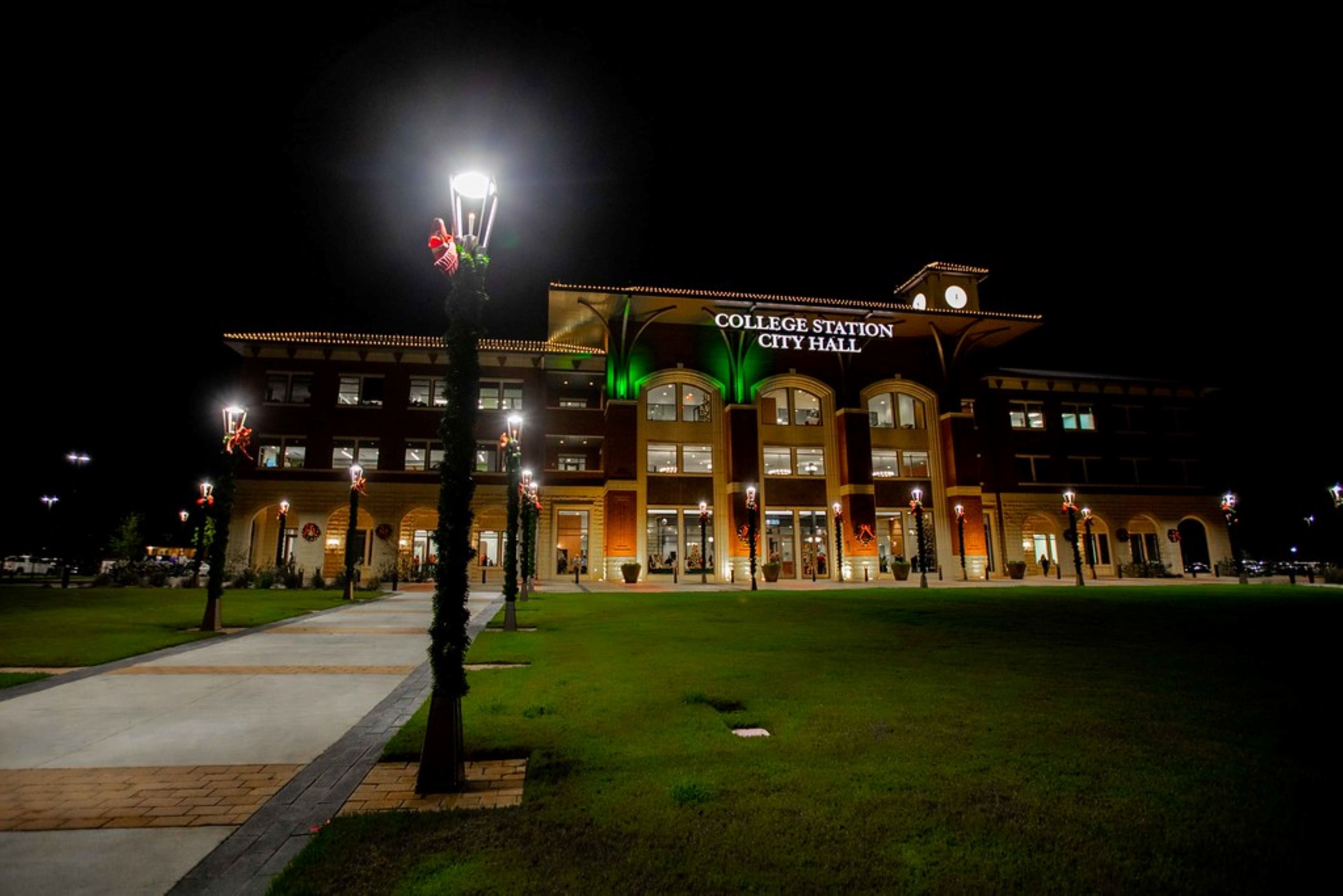 Holiday Inn Express & Suites Bryan 9/69