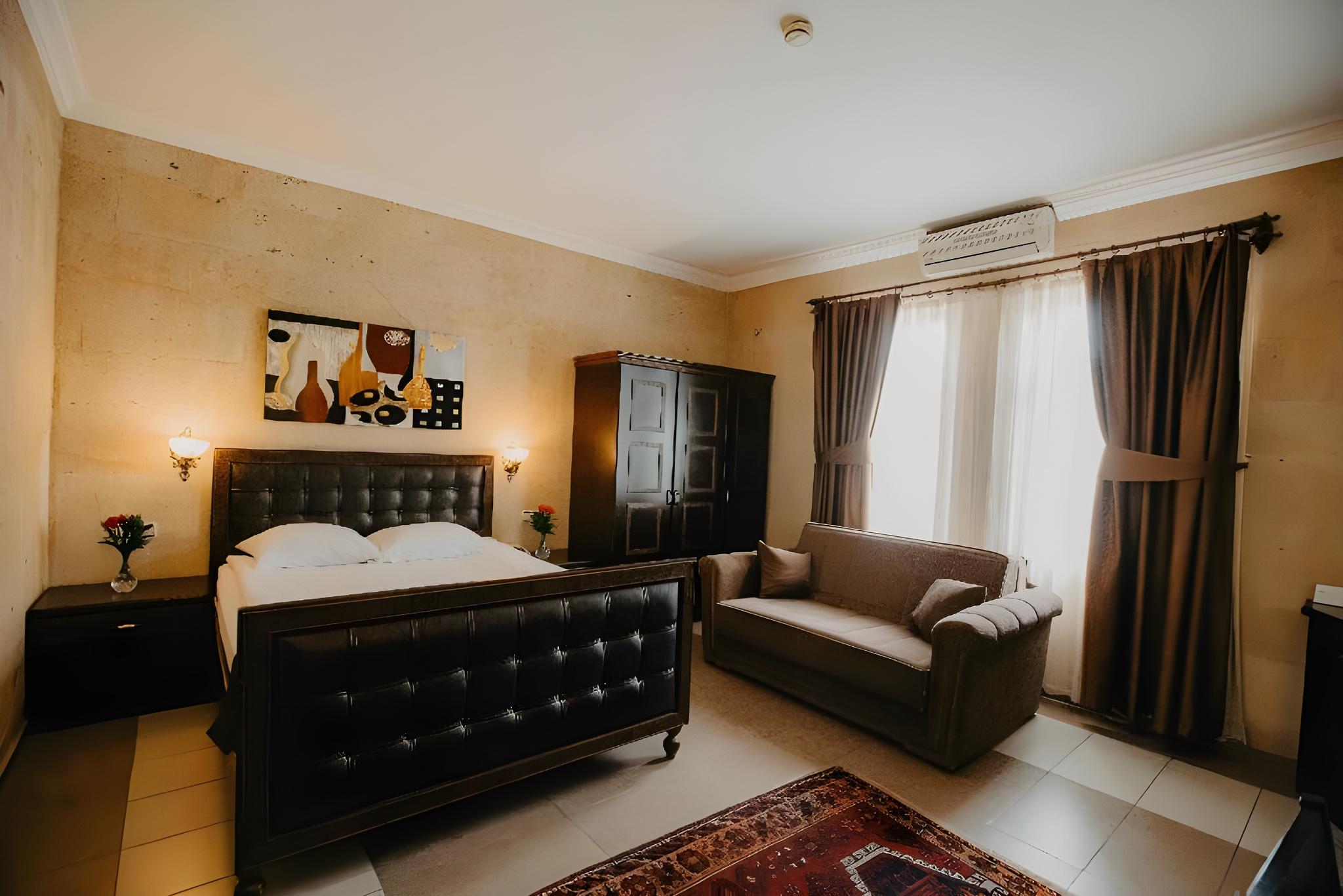 Stone, Deluxe, 2 Double Beds