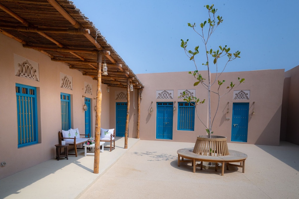 Nozol Al Rayaheen Sharjah Retreat 56/61
