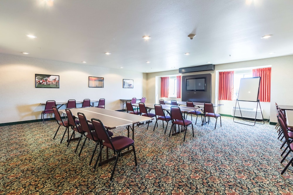 Motel6 Huron, OH - Sandusky 42/62