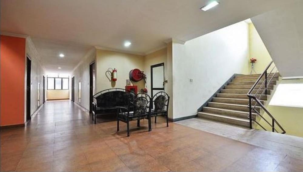 Hotel Srinivas 56/65