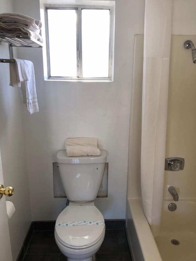 Kelseyville Motel 19/36