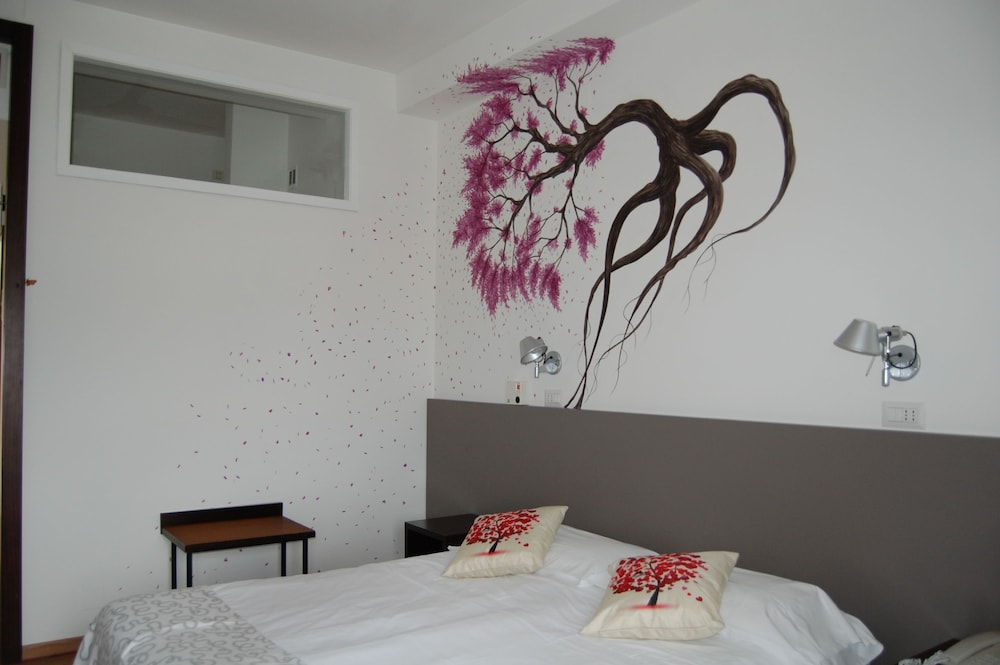 Arca Hotel 16/66