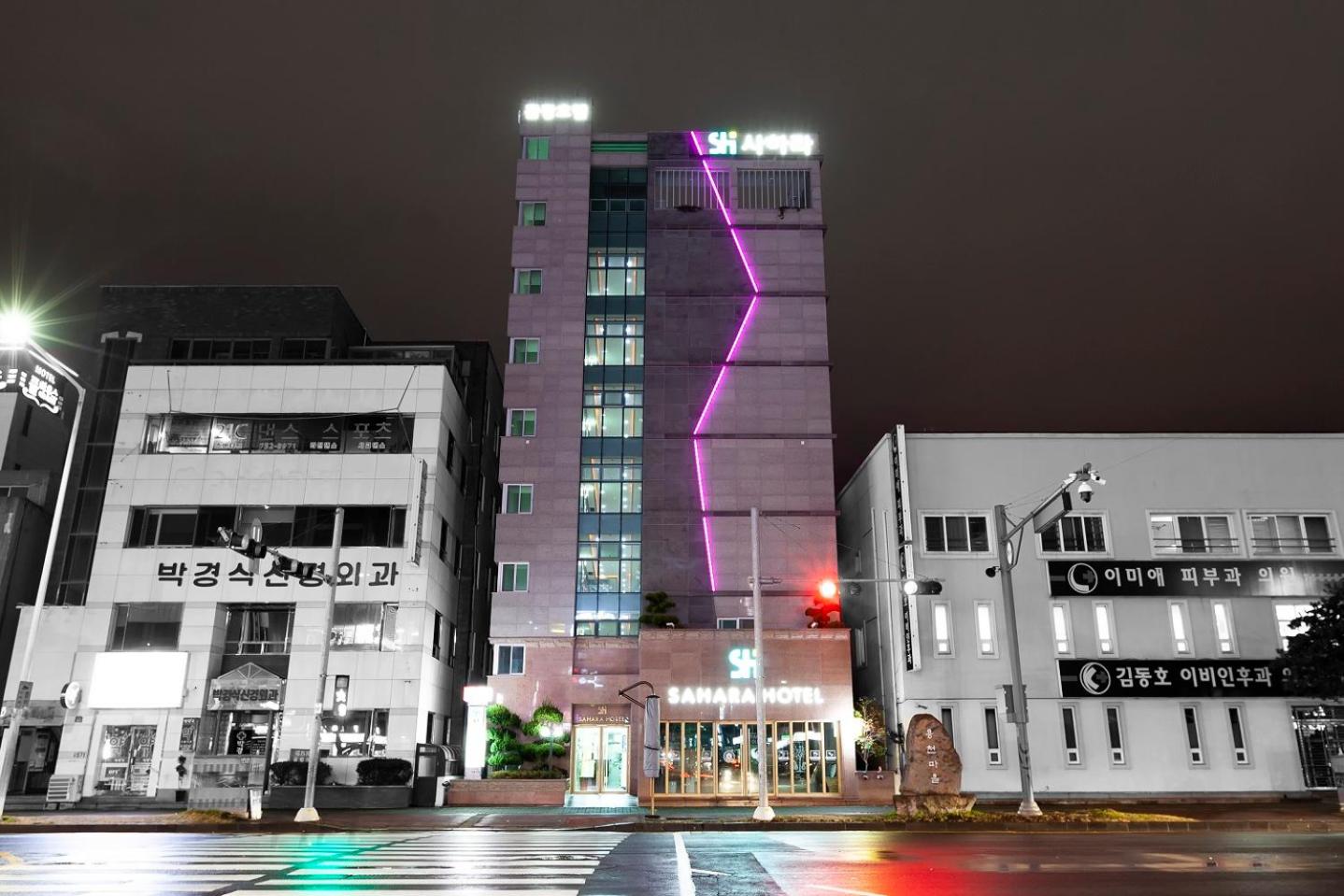 Sahara Hotel 2/31