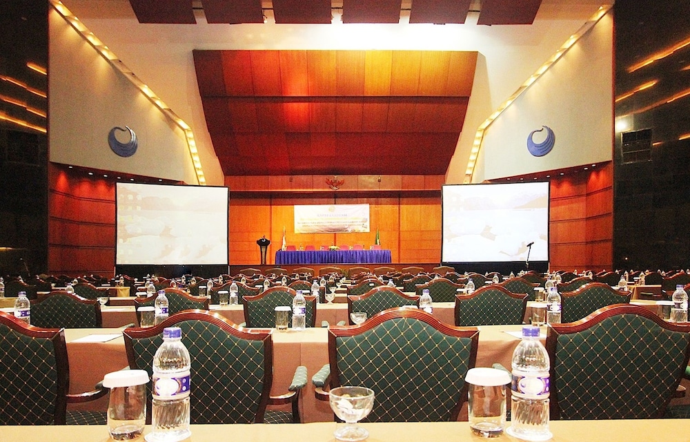 Hotel Bidakara Jakarta 24/28