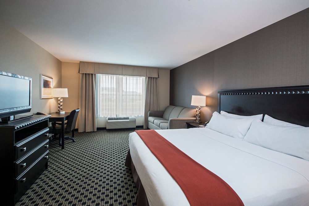 Holiday Inn Express Hotel And Suites Green Bay East 19/64