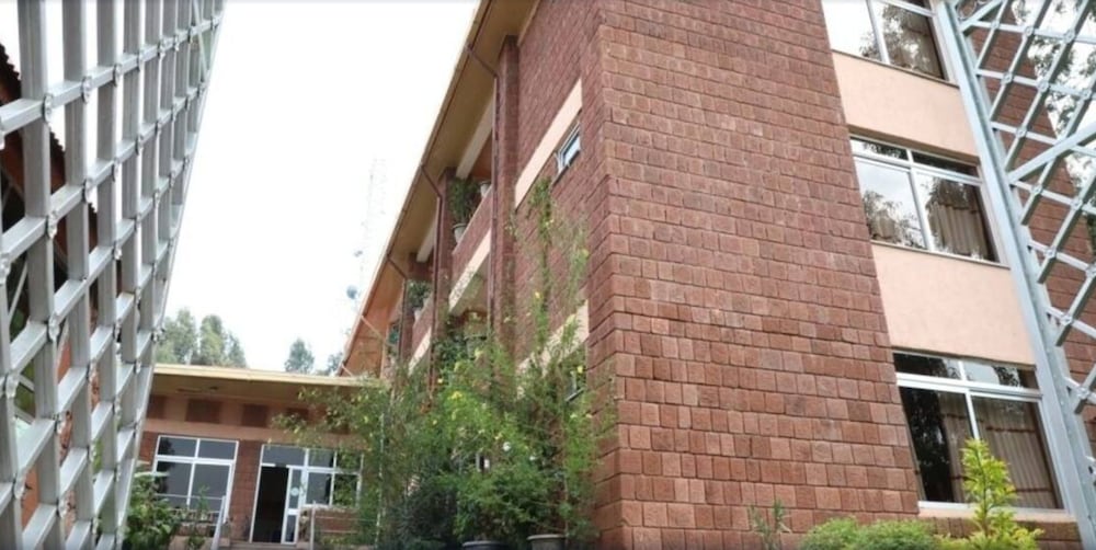 Fikirandray Lodge 1/22