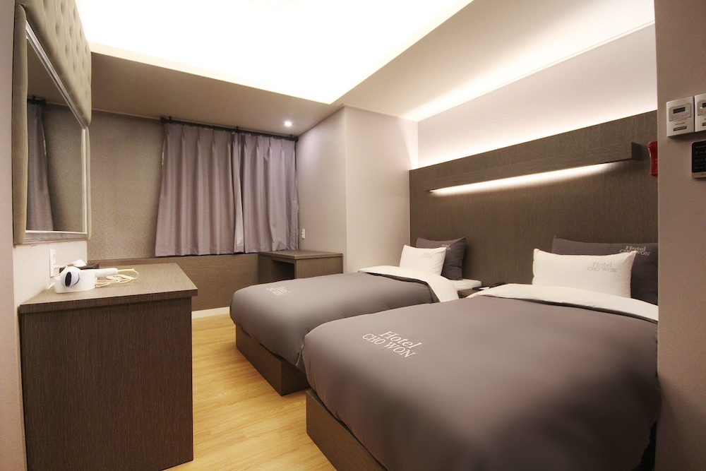 FAMILY SUITE, DELUXE