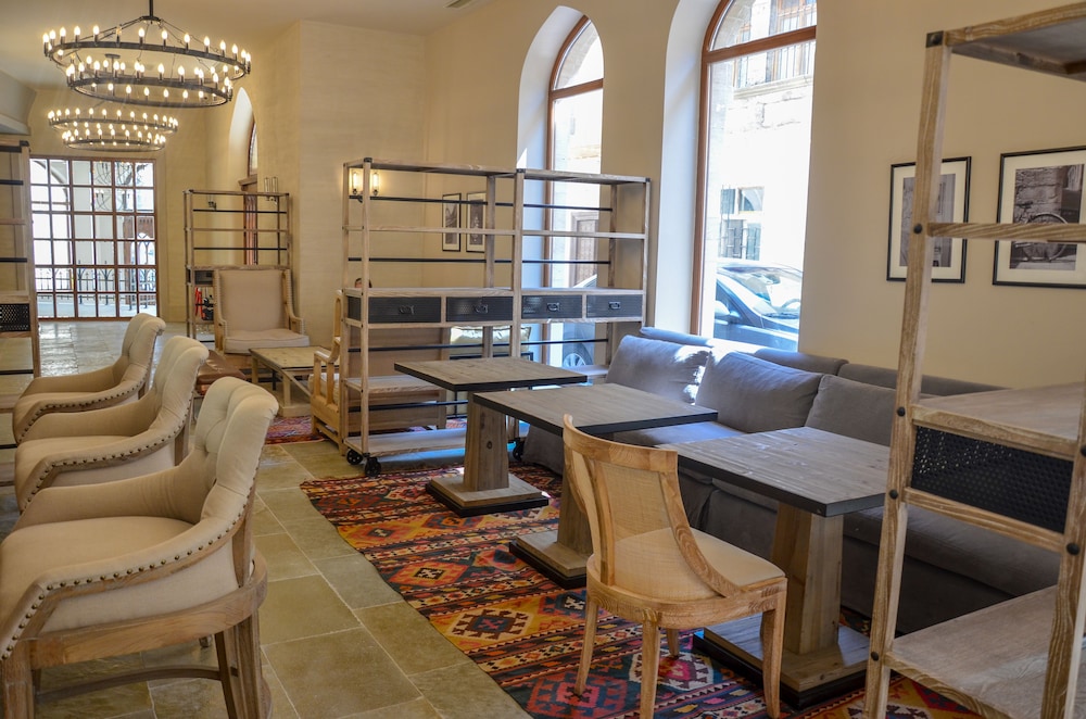 Shirvanshah Hotel 45/70
