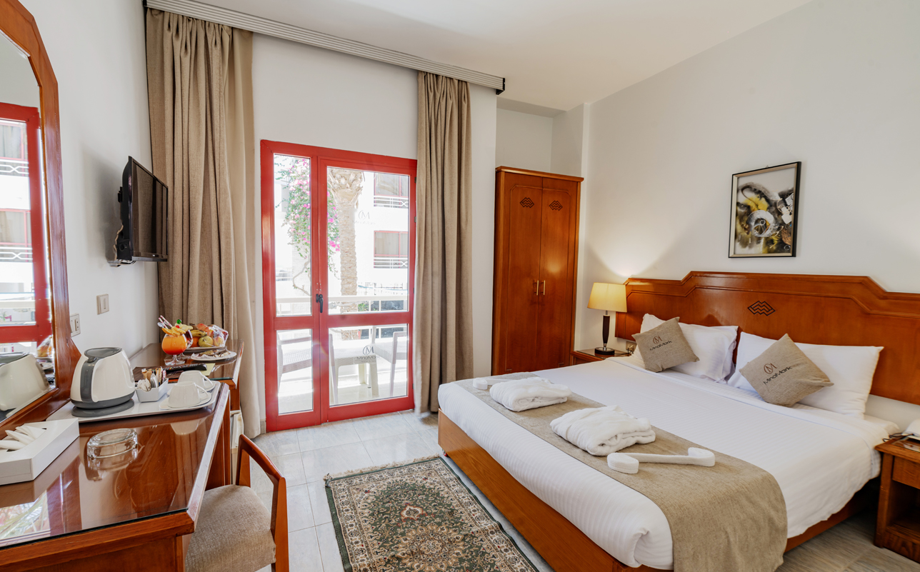 Room, Double Bed, Lateral Side Sea View