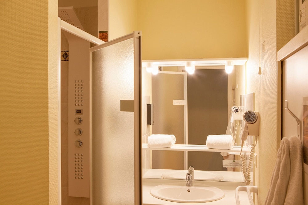 The Originals City Hotel La Closerie Nantes Nord (Inter-Hotel) 18/67