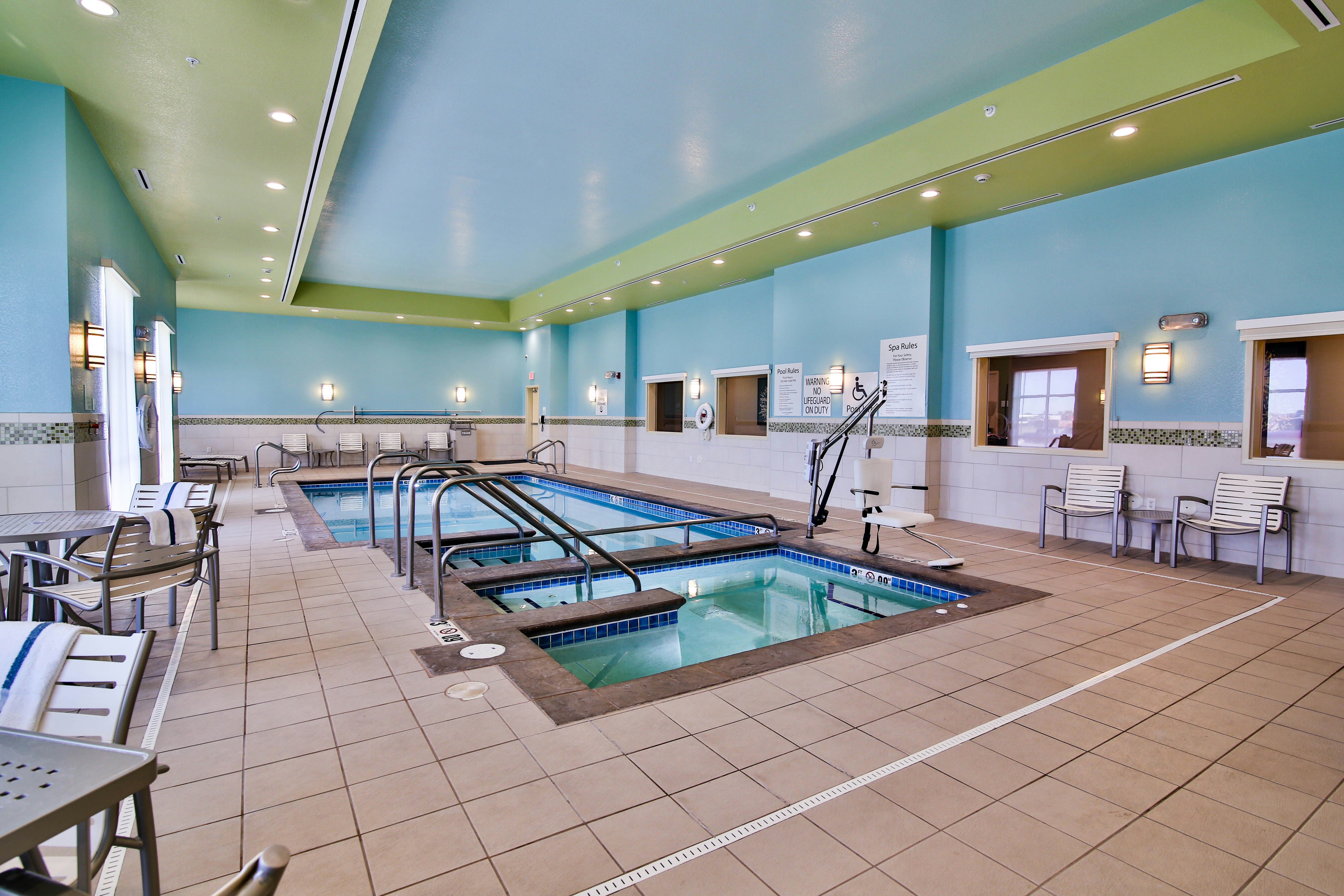 Holiday Inn Bismarck 35/70