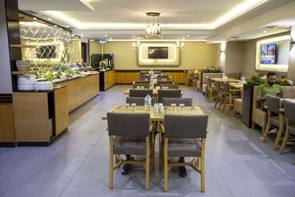 Best Garden Hotel 54/60