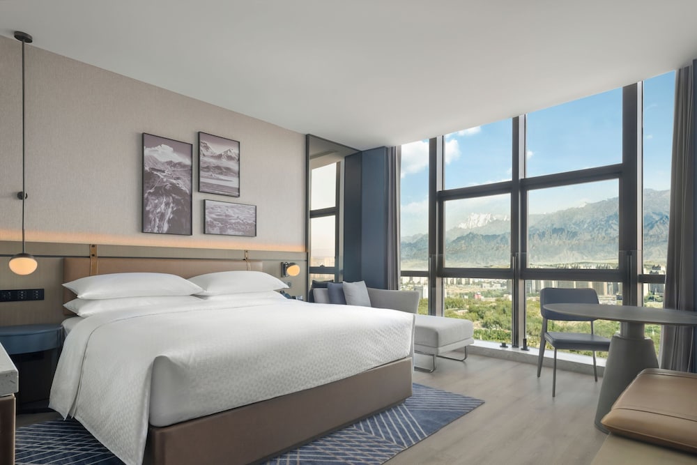 Four Points by Sheraton Urumqi 11/43