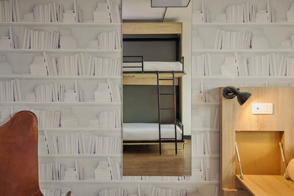 Generator Hostel Paris 69/74