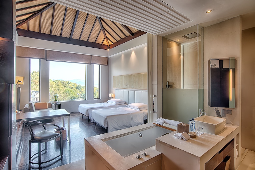 Park Hyatt 46/50