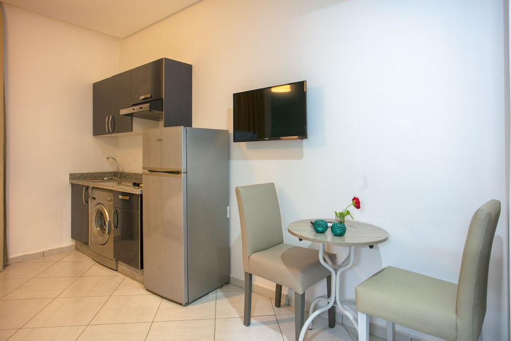 L Escale Appart Hotel 48/67