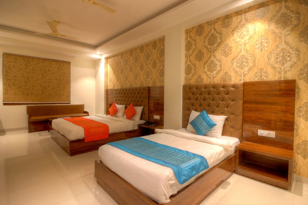 FAMILY SUITE, MULTIPLE BEDS