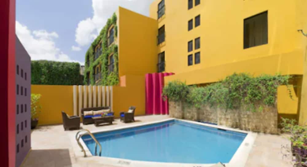 Hotel Plaza Colonial 59/62