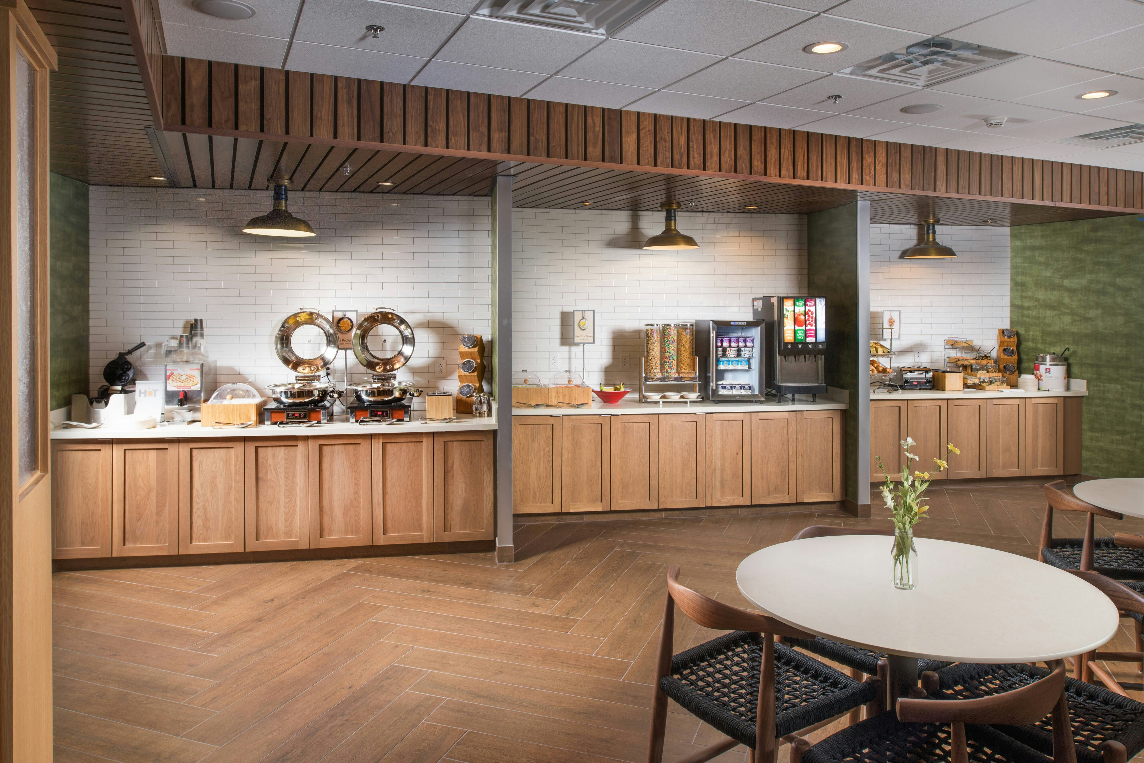 Fairfield Inn and Suites Athens Marriott 36/46