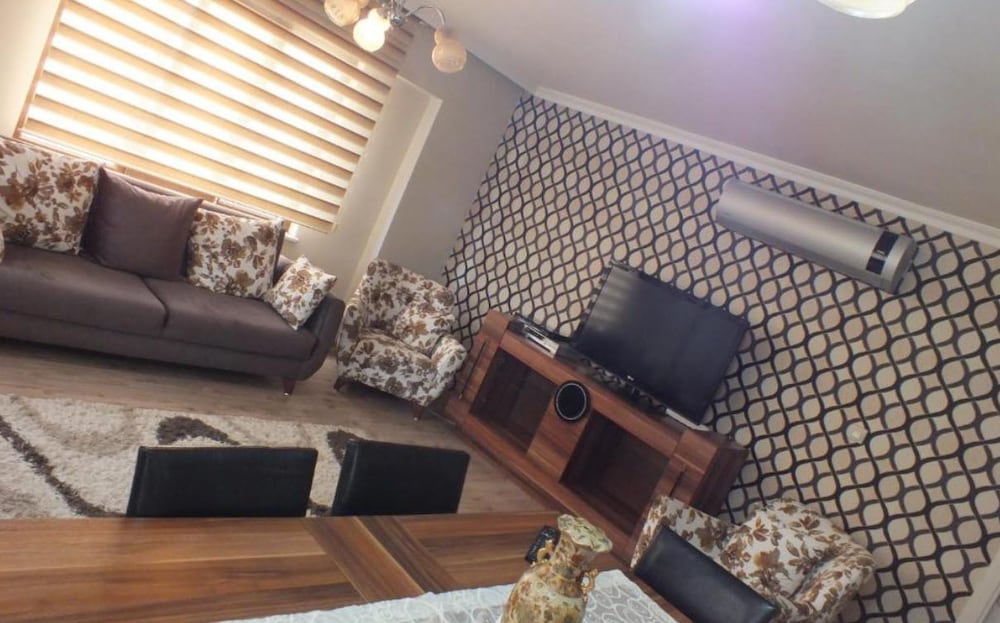 Araz Apart 20/33