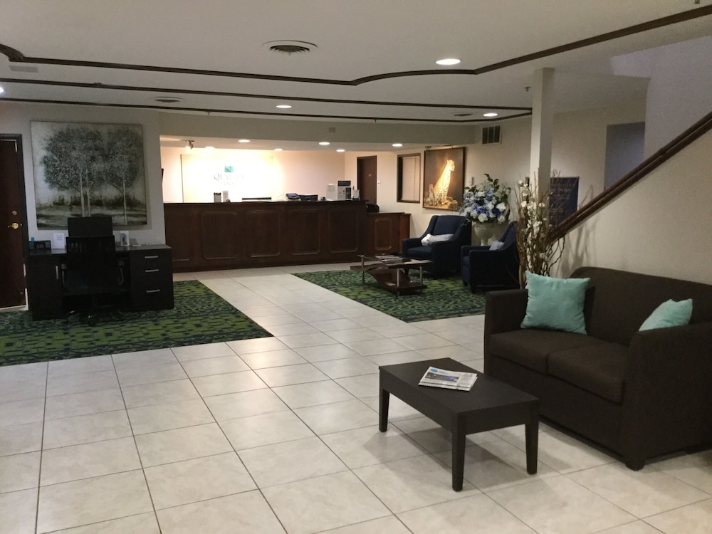 Quality Inn Arcola 5/34