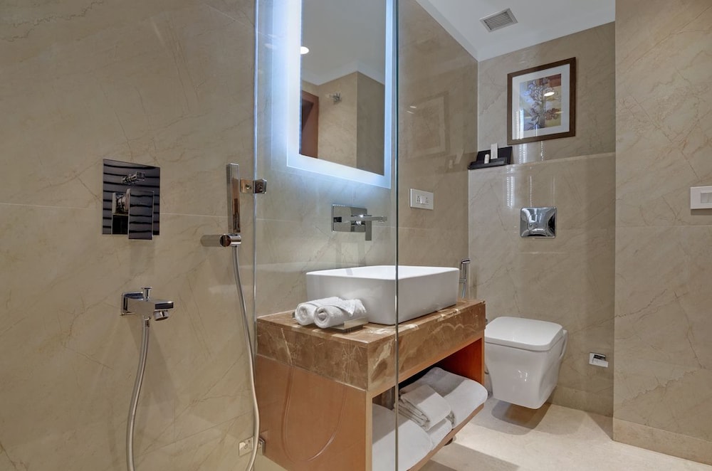 Beacon Hotel Nirman Vihar New Delhi 14/27