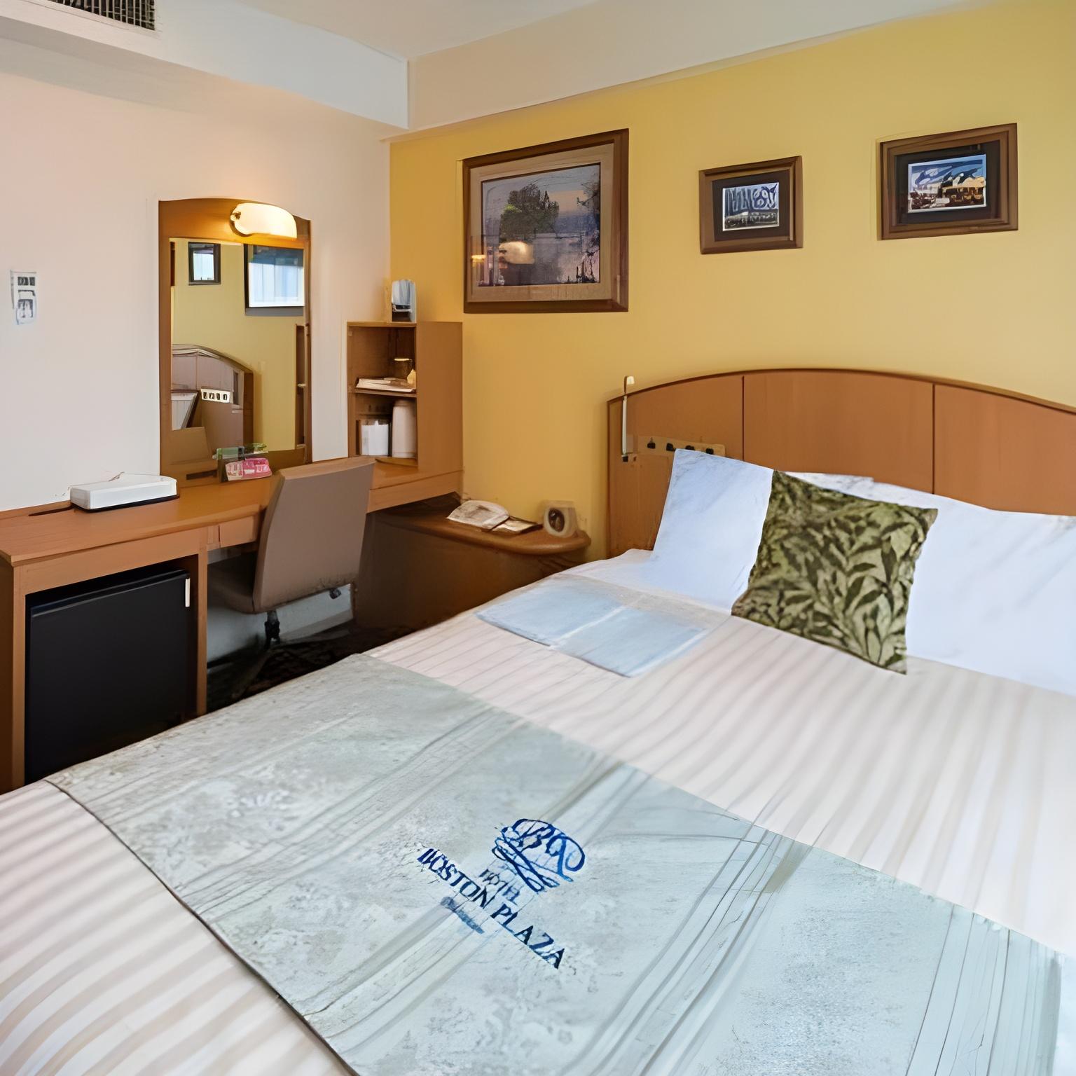 Semi Room, Double Bed, North Wing