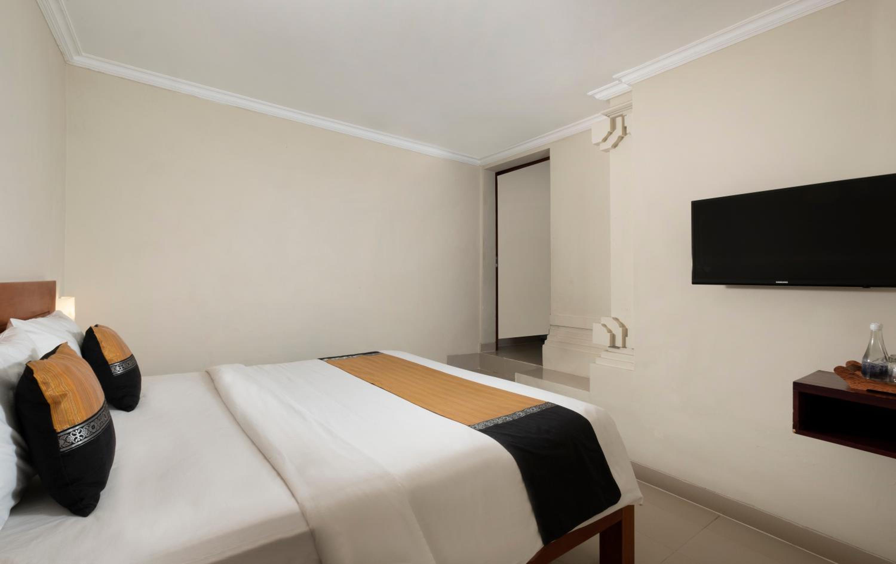 SUITE, GARDEN VIEW