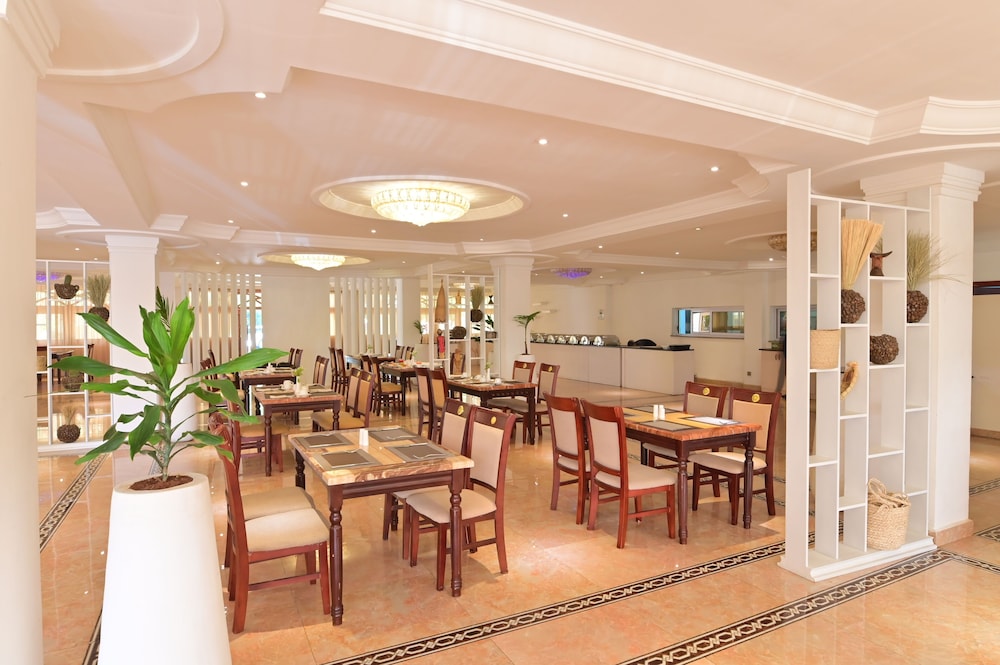 Hotel De Leopol International 27/33