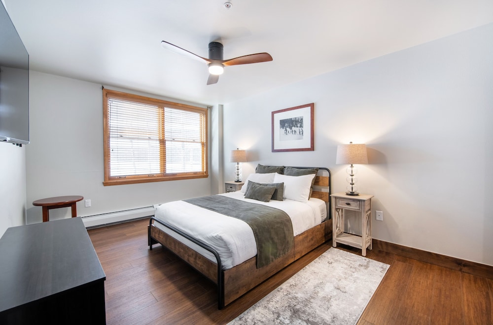 Zephyr Mountain Lodge 36/50